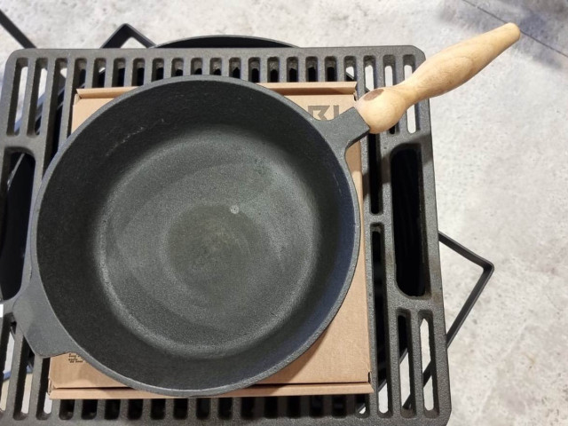 Чугунная сковорода 280х60мм со съёмной ручкой